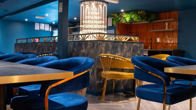 Zoya Indian Lounge - 9