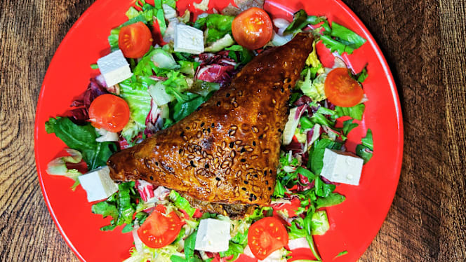 Courtyard Wine Cellars & Kitchen - London - 5