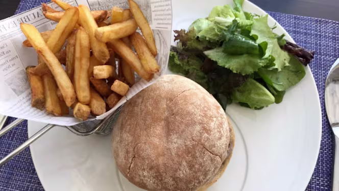 "Parenthèse", By Novotel - Saint-Pierre-du-Perray - 4