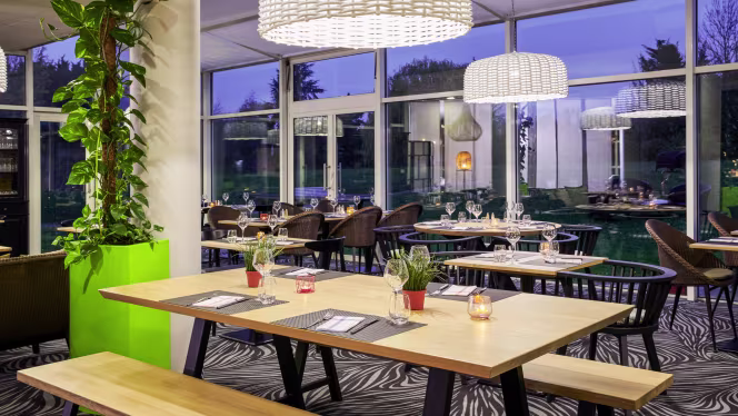 "Parenthèse", By Novotel - Saint-Pierre-du-Perray - 8