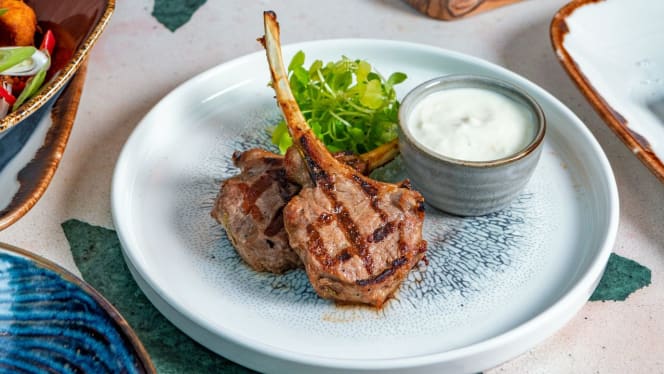 Shakedown Bar & Restaurant - 8