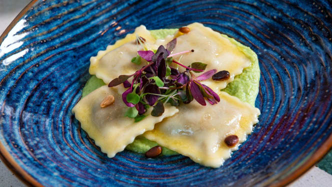 Shakedown Bar & Restaurant - 5