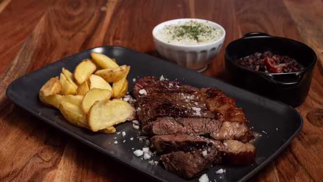 Sixtizo Gastro Bar - 6