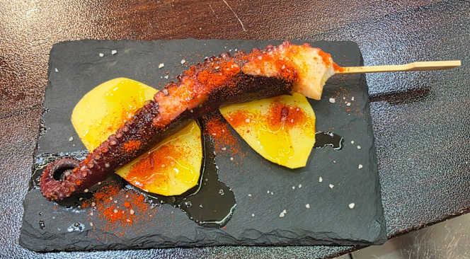 Bar tapas doble G - 1
