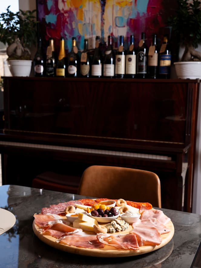 Caveau 14 - Wine Boutique - 1