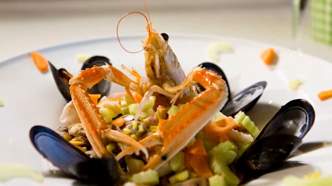 Donna Vittoria "Miralago" - 2