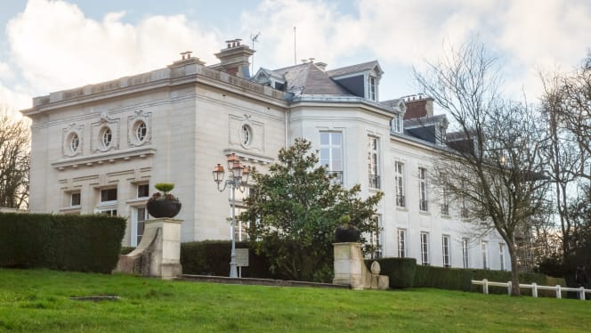 Augustine - La Table du Château - 0