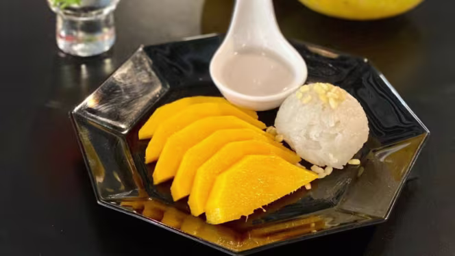 Zentral Thai Restaurant - 7