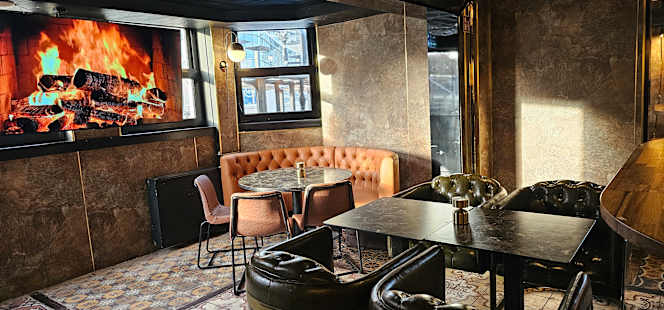 Qashik Restaurant & Lounge - 5