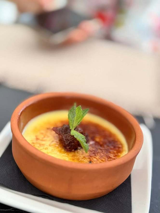 Amora Restaurant - 5