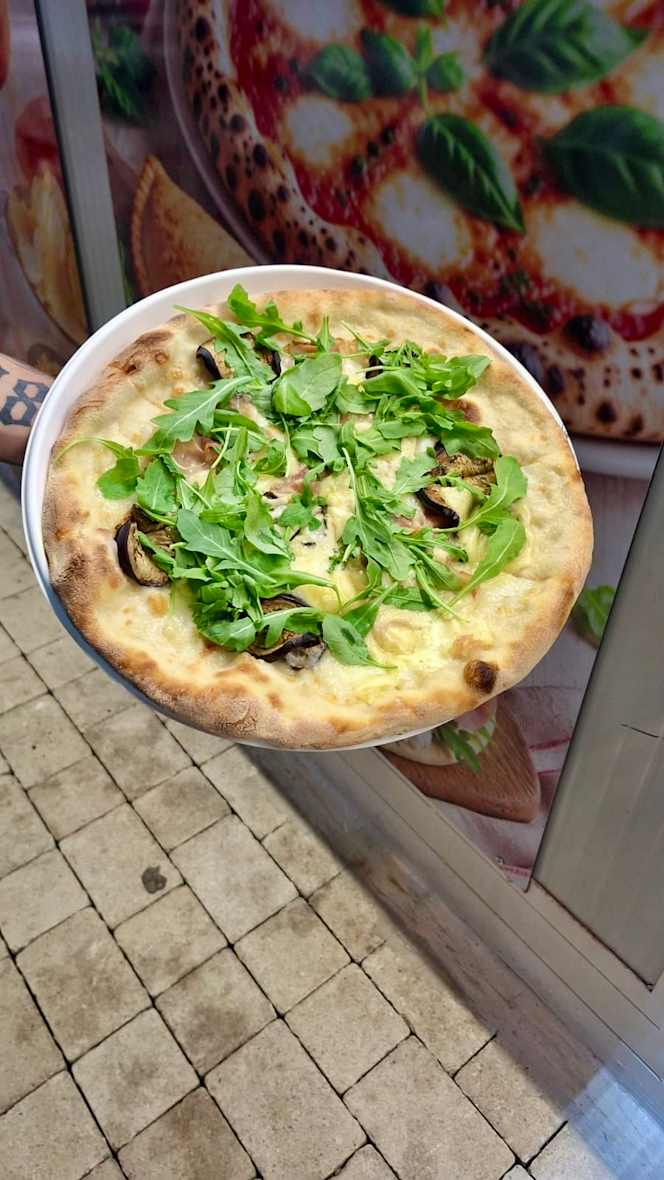 L' ancora Pizzeria - 1