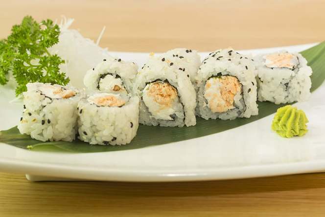 Mia Sushi & Poke - 4