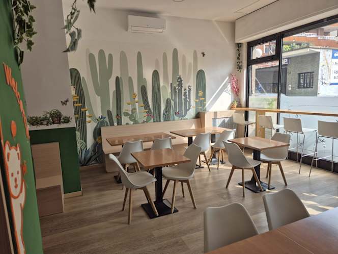 Mia Sushi & Poke - 0