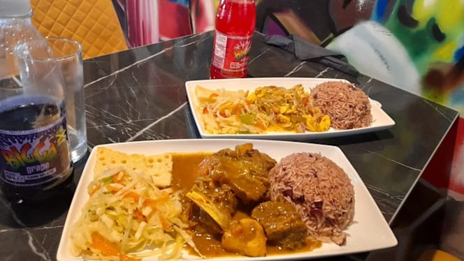 Comie's Caribbean Grill - 4