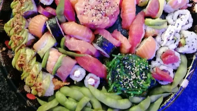 Pessina Sushi Poke Ramen Bar - 6