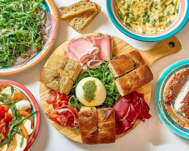 Pronto - Ravioli Bar & Focaccia Deli - 9