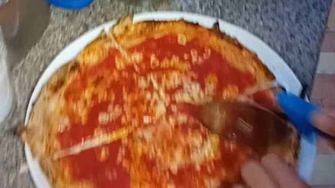 Vizziata la pizza esigente di Rossolampone - 4