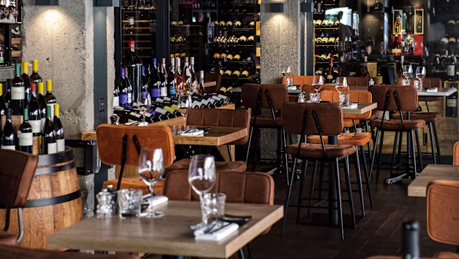 La Tenuta Wine Shop, Bar & Restaurant - 7