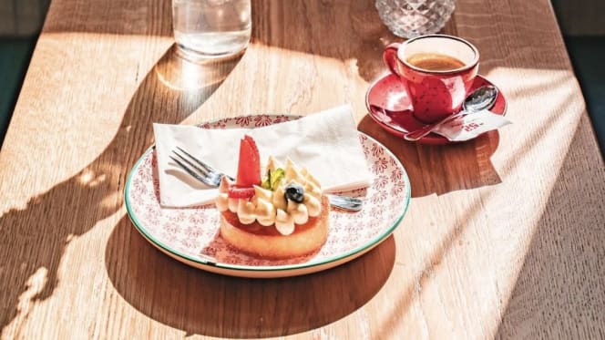 Café Zehnsiebzig - 8