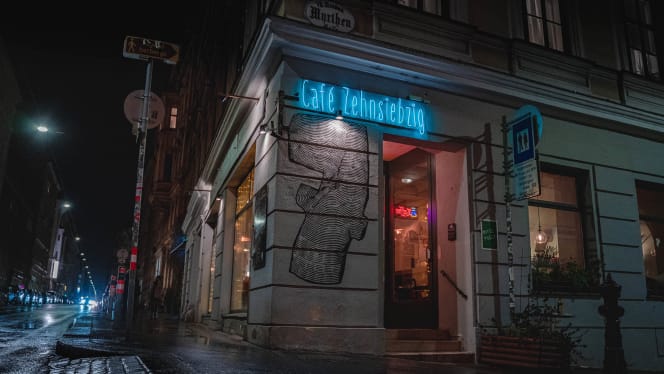 Café Zehnsiebzig - 9