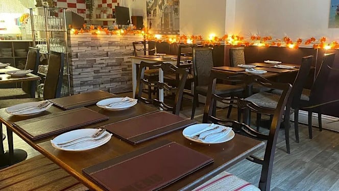 Sawasdee Restaurant - 8