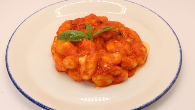 Mari Deli Dining - 4