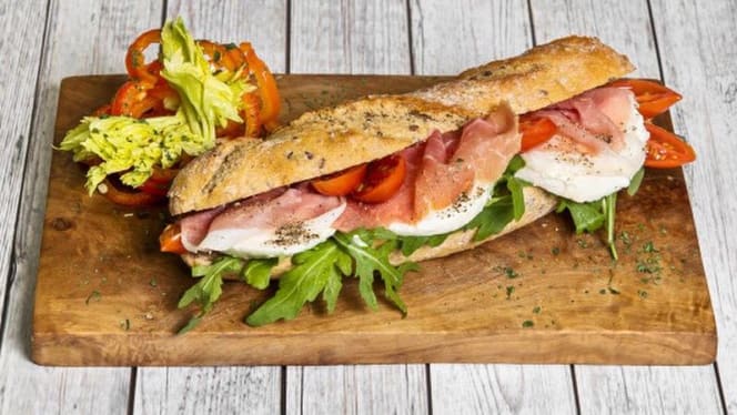 Mari Deli Dining - 6