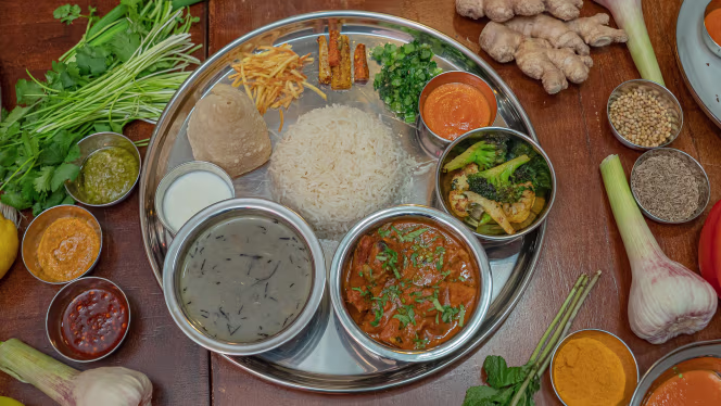 Namche Amsterdam - 0