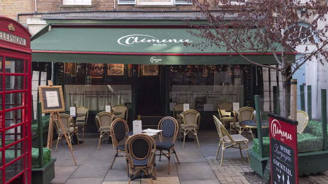 Clémence Cocktail & Champagne Bar - 4