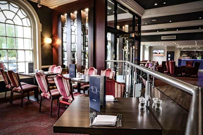 The Runway restaurant & Bar - 4