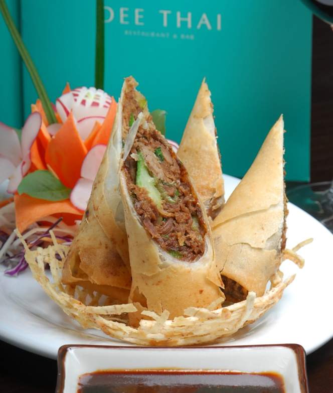 Dee Thai Restaurant & Bar - 7