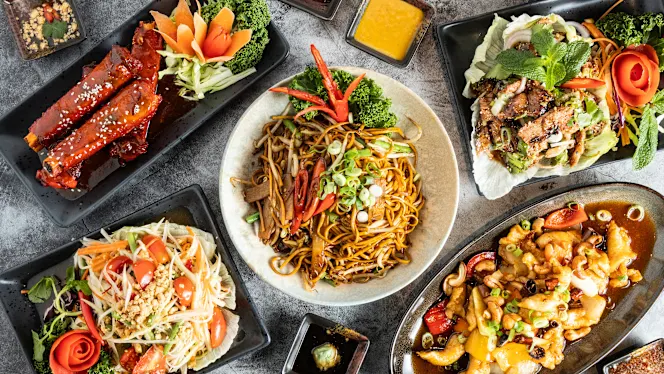 Dee Thai Restaurant & Bar - 0