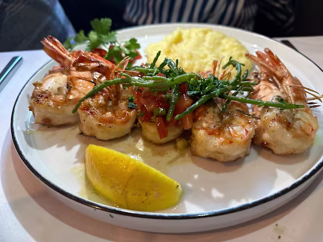 Leon - Zum Goldenen Löwen - 1