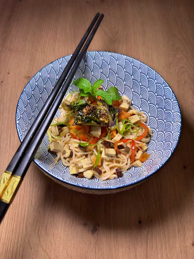 Nah & Fern Fusion Kitchen - 2