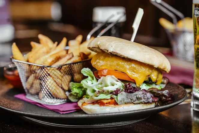 Trinity Pub & Kitchen Vienna - 1