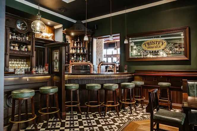 Trinity Pub & Kitchen Vienna - 5