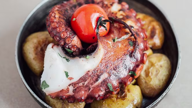 Lisboa Lounge | Dine and Wine - Wien - 0