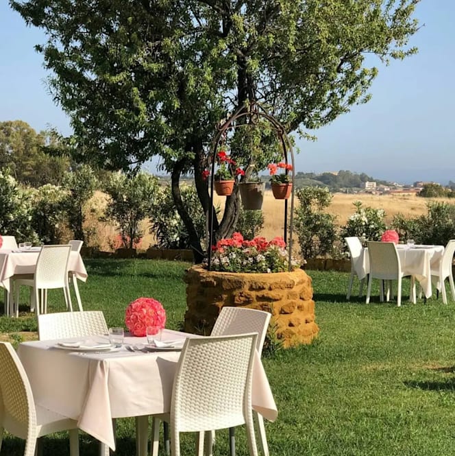 Villa Hera Restaurant - 9