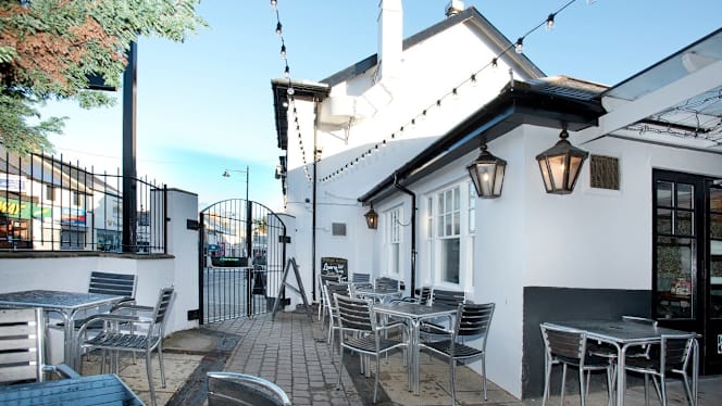 Kings Arms Caerphilly - 1