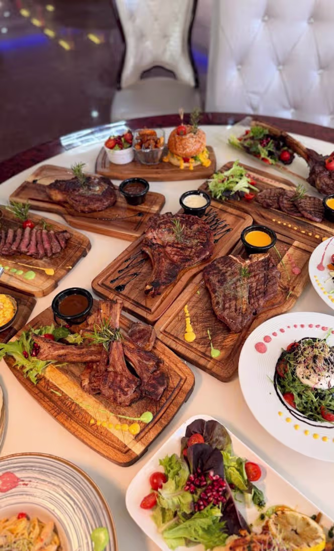 Vera Steakhouse - 4