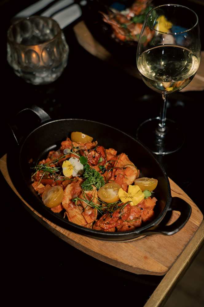 Cabaret Restaurant - 1