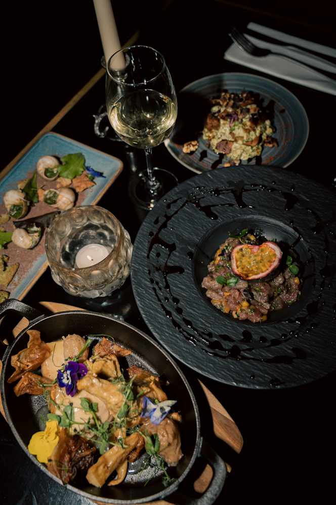 Cabaret Restaurant - 5