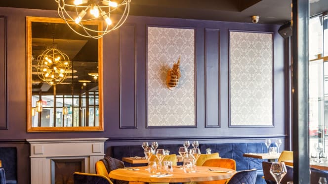 Au Coin! Bistrot Bar Chic - 1