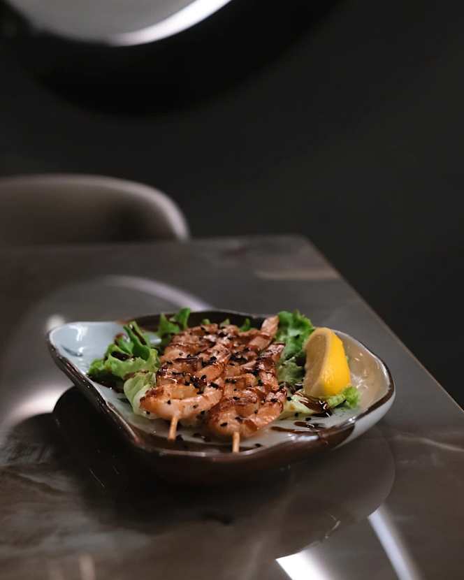 Huh Cocktail Bar - 8