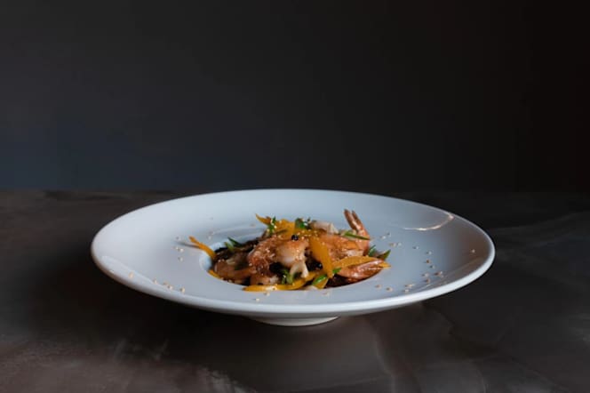 Huh Cocktail Bar - 4