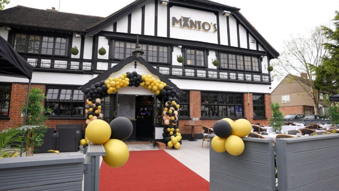 Manto's Meze Bar and Grill - 3