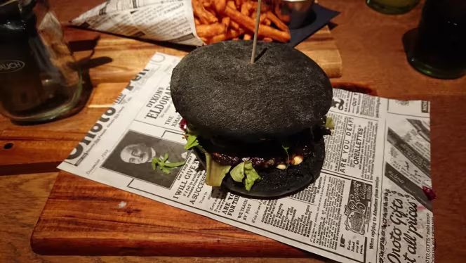 Addicted to Rock Bar & Burger - 6