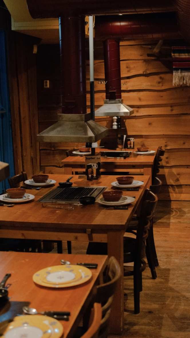 Amigos BBQ Restaurant - 9