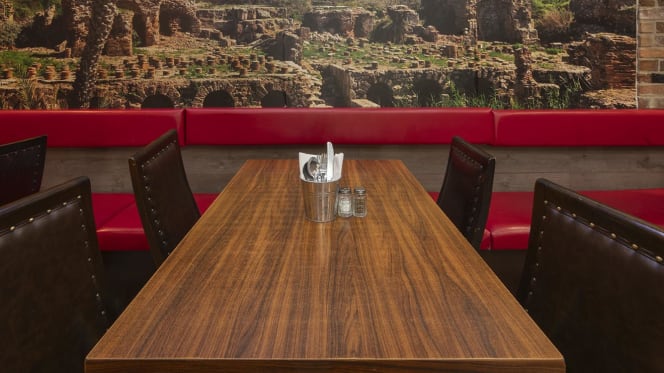 Soor Lebanese Restaurant - 4