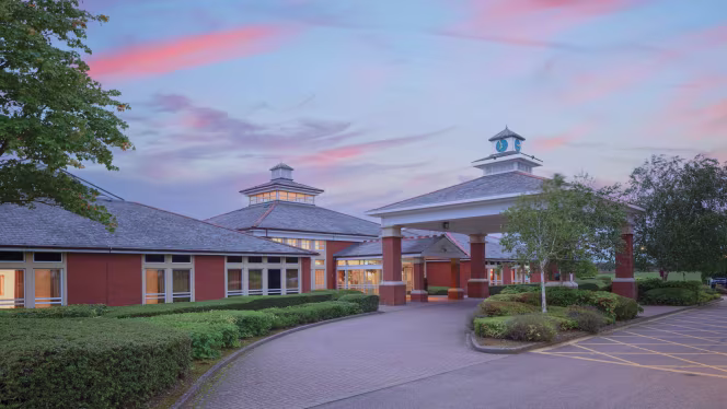 Seasons Restaurant at Hilton Northampton - 4